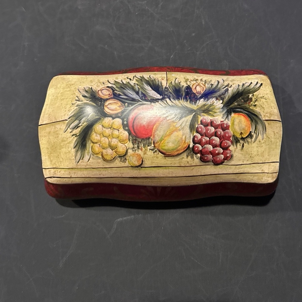 Raymond Waites Toyo Trading Co. Hand Painted Ceramic Fruit Design ornamental box